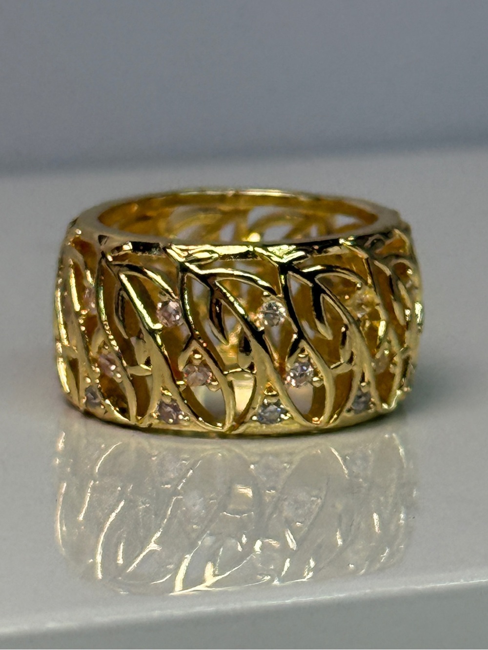 🚨3 for $15🚨 Gold Tone Openwork Cocktail Ring with Crystal Accents